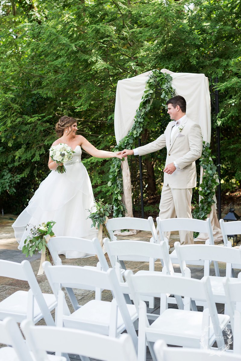 grandiew, best photographer, chattanooga photographer, summer wedding, rock city wedding, khaki suit, mayflowers, soundforce