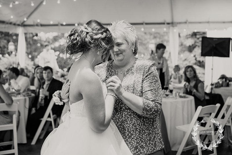 grandiew, best photographer, chattanooga photographer, summer wedding, rock city wedding, khaki suit, mayflowers, soundforce