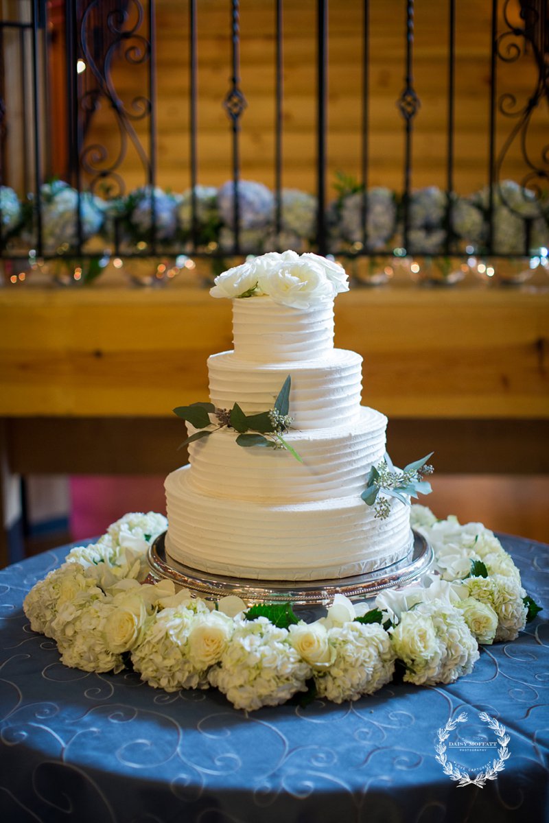 howe farms, best photographer, first look ideas, photographer chattanooga, summer wedding, daisy moffatt, wedding photographer