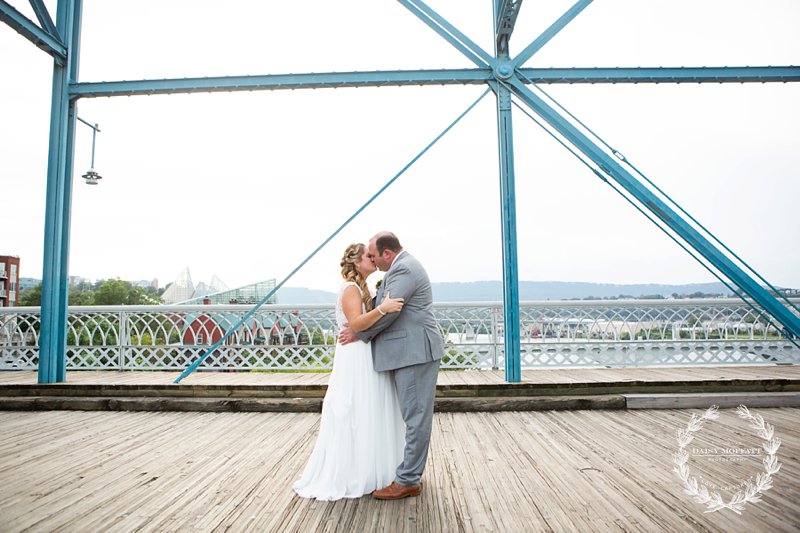 hunter museum wedding and celebration of their union with chattanooga best photographer Daisy Moffatt 